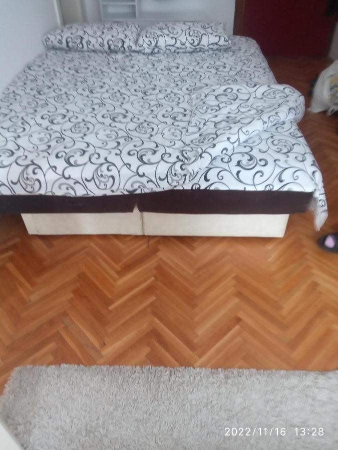 Mm2 Apartment โนวีซาด ภายนอก รูปภาพ