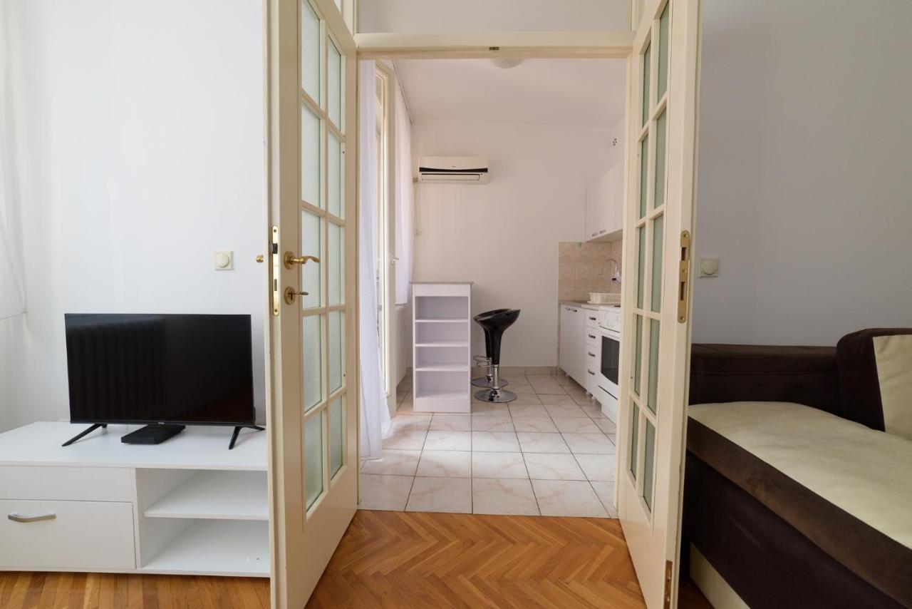 Mm2 Apartment โนวีซาด ภายนอก รูปภาพ