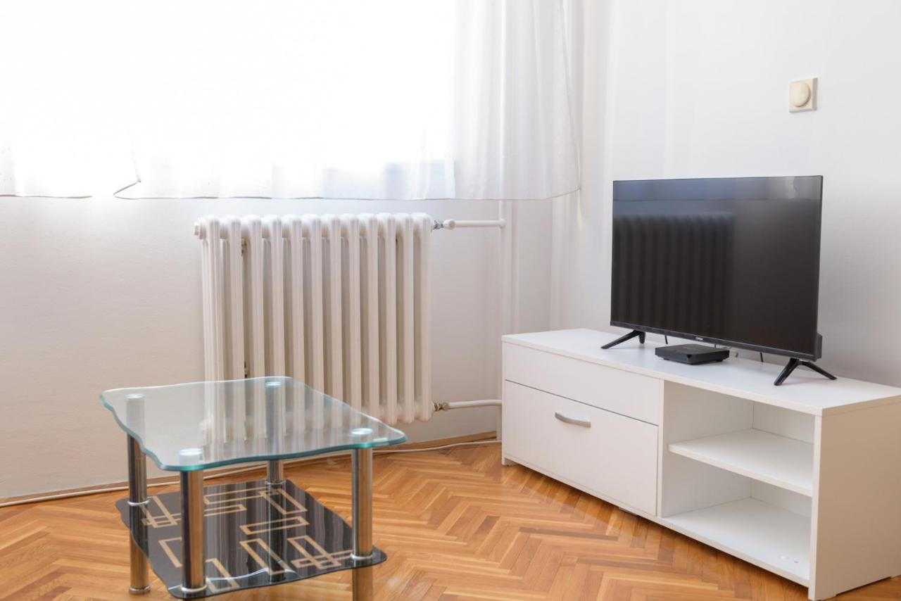 Mm2 Apartment โนวีซาด ภายนอก รูปภาพ